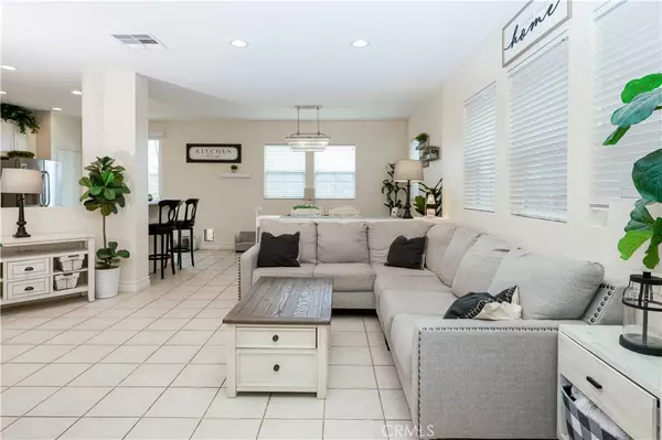 Valencia, CA 91354,29338 Dakota DR