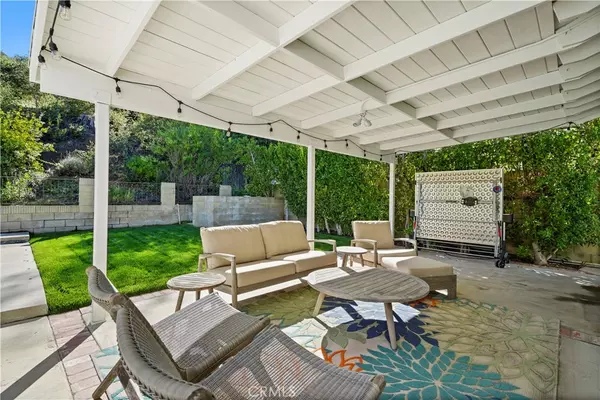 Agoura Hills, CA 91301,29392 Hillrise