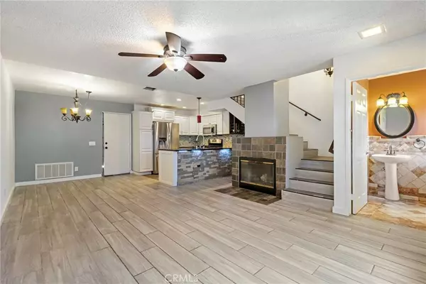 Pacoima, CA 91331,12411 Osborne #2