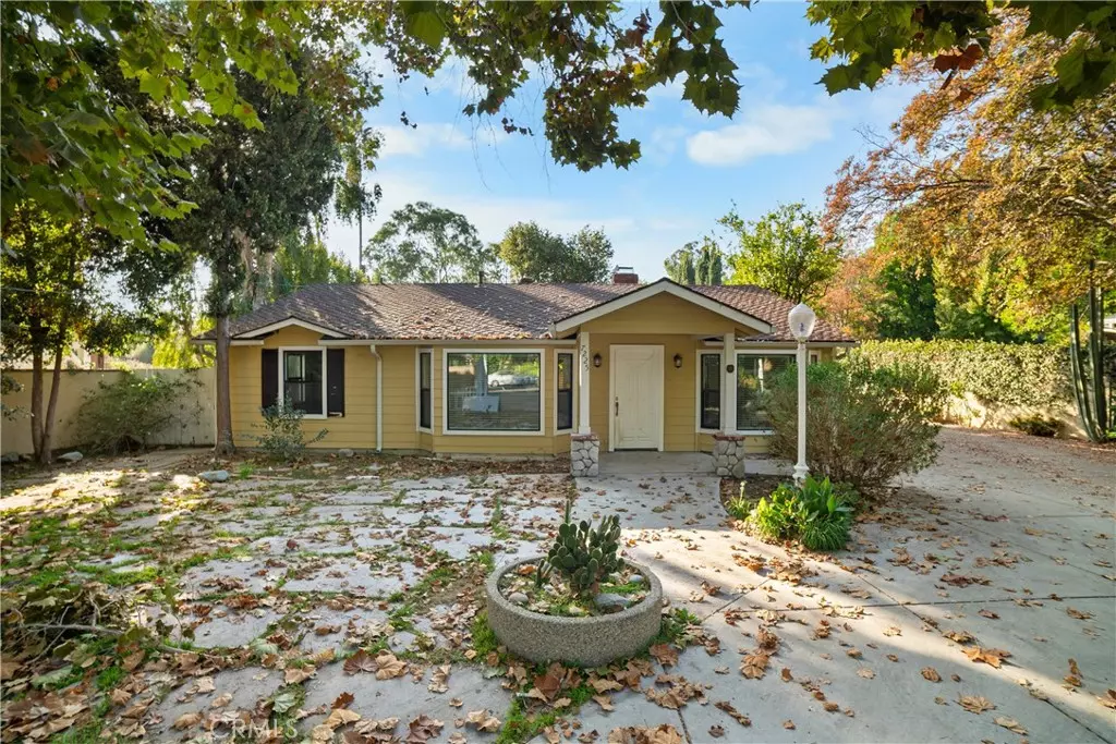 Van Nuys, CA 91406,7225 Forbes