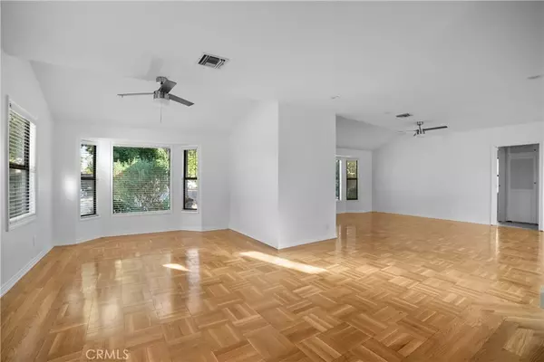 Van Nuys, CA 91406,7225 Forbes