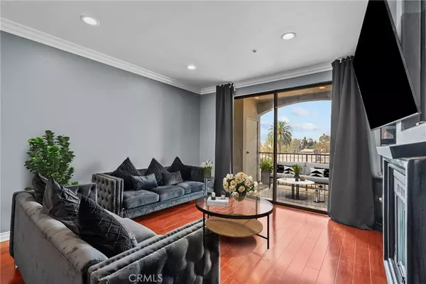 Long Beach, CA 90802,555 Maine Ave #320