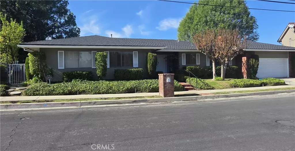 17100 Oak View DR, Encino, CA 91316