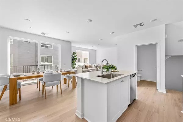 9423 1/2 N Sepulveda Blvd. #3, North Hills, CA 91343