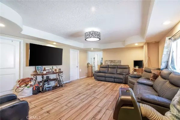 Los Angeles, CA 90011,5307 5307 1/2 Compton AVE