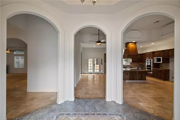 Bakersfield, CA 93312,2112 Branch Creek