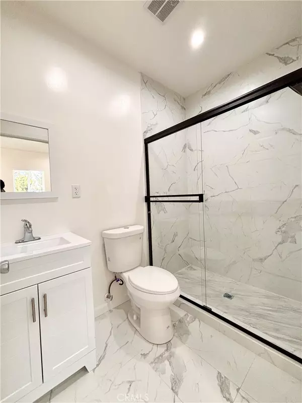 Woodland Hills, CA 91303,6432 Farralone Ave