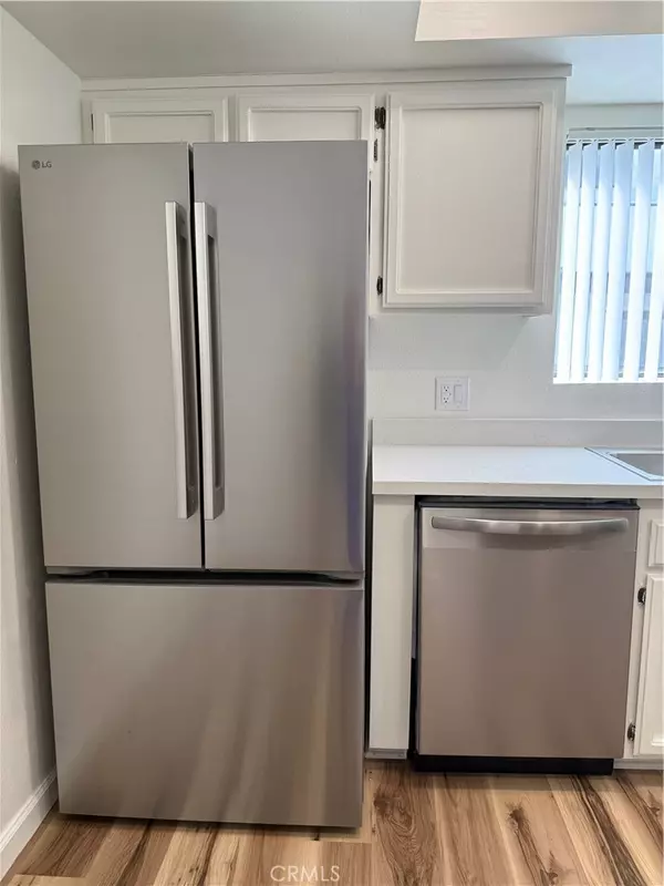 Agoura Hills, CA 91301,5250 colodny DR #21