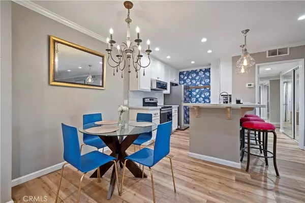 Valencia, CA 91355,23515 Lyons #225