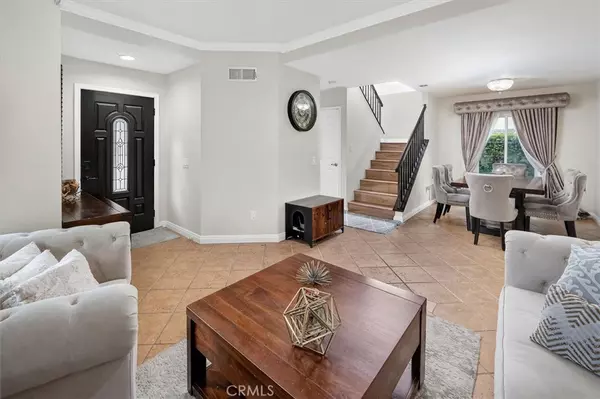 Canyon Country, CA 91351,26530 Goldfinch