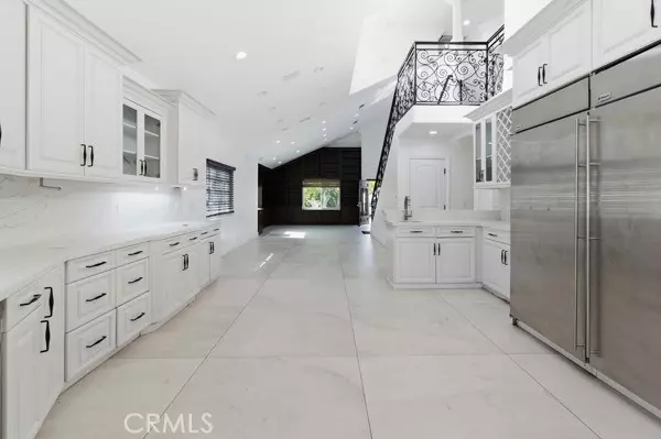 Encino, CA 91316,5048 Hesperia AVE