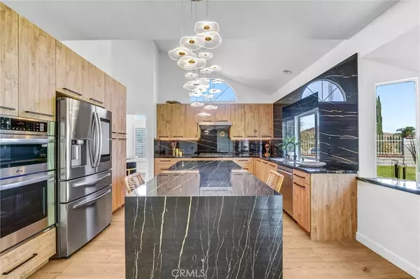 22411 Holly CT, Saugus, CA 91390