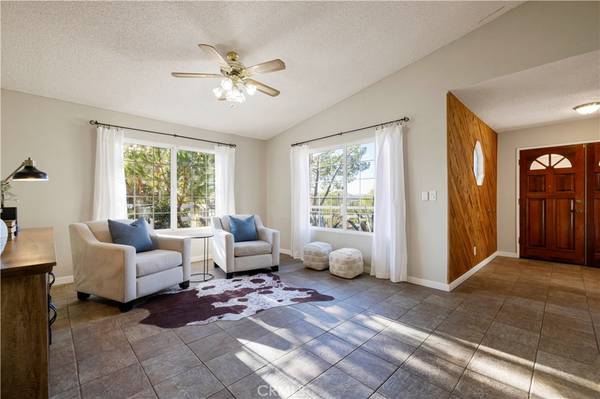 Acton, CA 93510,33660 White Feather