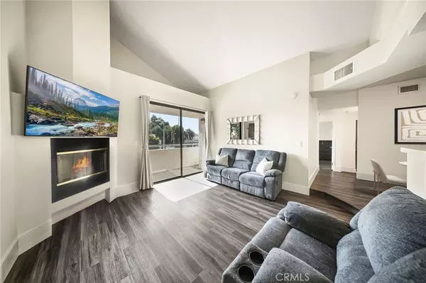 Reseda, CA 91335,19009 Sherman WAY #81