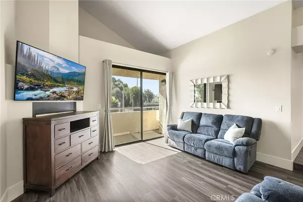 Reseda, CA 91335,19009 Sherman WAY #81