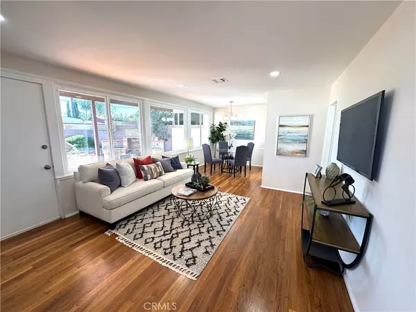 Panorama City, CA 91402,8836 Tyrone