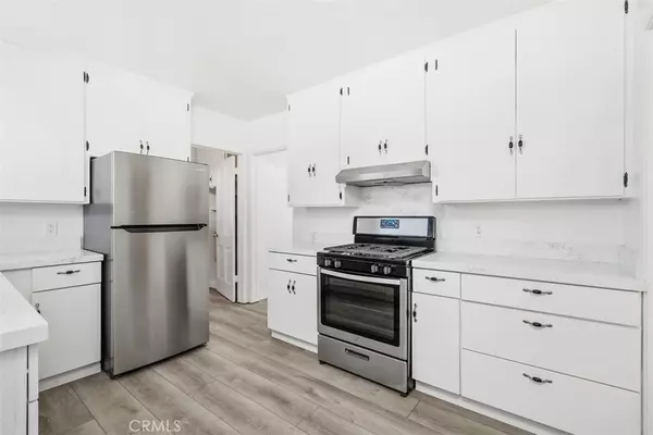 Lake Balboa, CA 91406,7752 Wish