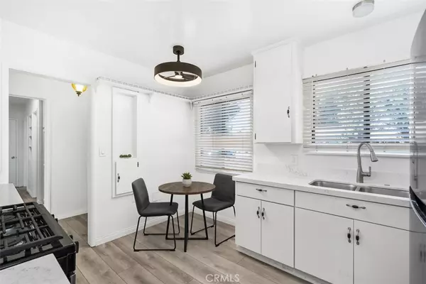 Lake Balboa, CA 91406,7752 Wish