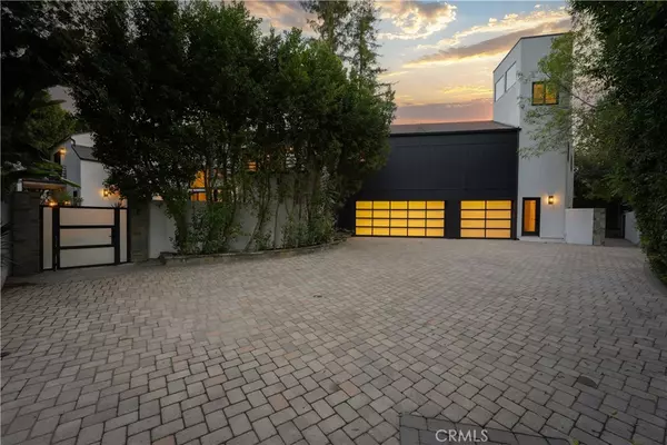 Woodland Hills, CA 91367,23248 Canzonet