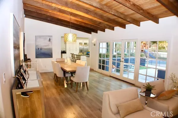 Woodland Hills, CA 91364,4820 Abbeyville