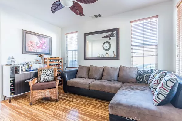 Newhall, CA 91350,27117 Eden CT