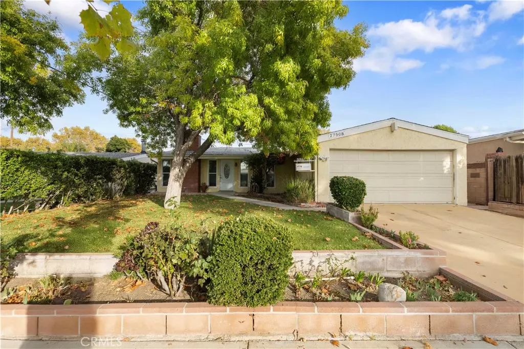 Canyon Country, CA 91351,27508 Esterbrook