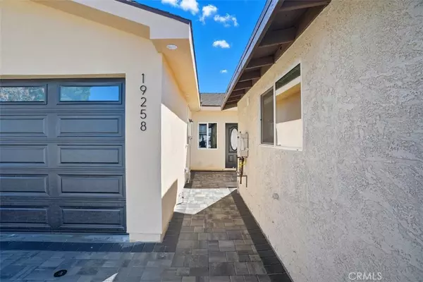 Reseda, CA 91335,19258 Strathern St.