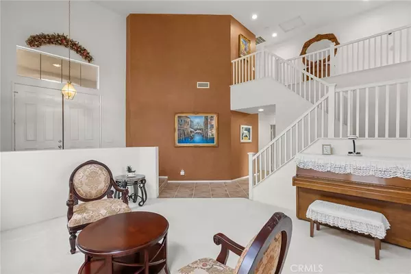 Castaic, CA 91384,29232 Saint Tropez