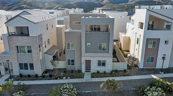 Valencia, CA 91381,27144 Skyland WAY