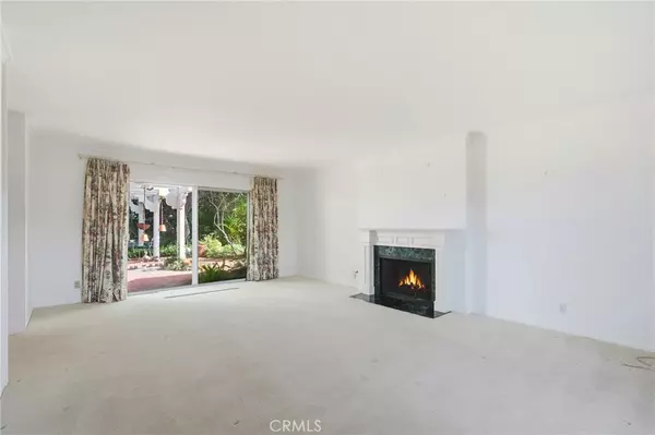 Northridge, CA 91324,9830 Vanalden