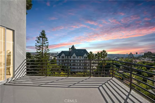 Los Angeles, CA 90069,8246 Woodshill TRL