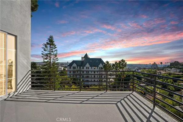 Los Angeles, CA 90069,8246 Woodshill TRL