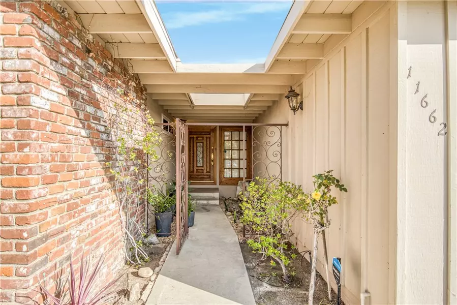 11662 Curry, Granada Hills, CA 91344