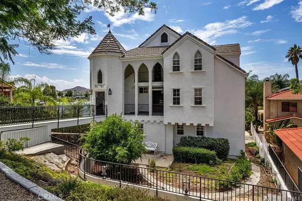 Canyon Lake, CA 92587,30062 Big Range