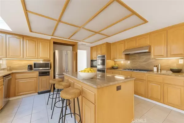 Porter Ranch, CA 91326,19641 Falcon Ridge LN