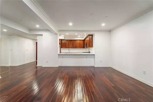 Sherman Oaks, CA 91403,4533 Vista Del Monte #102