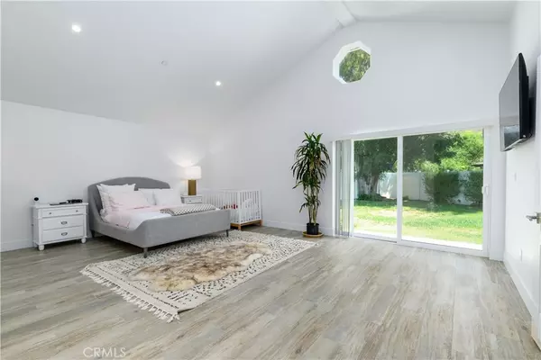 Thousand Oaks, CA 91362,297 Whiteside