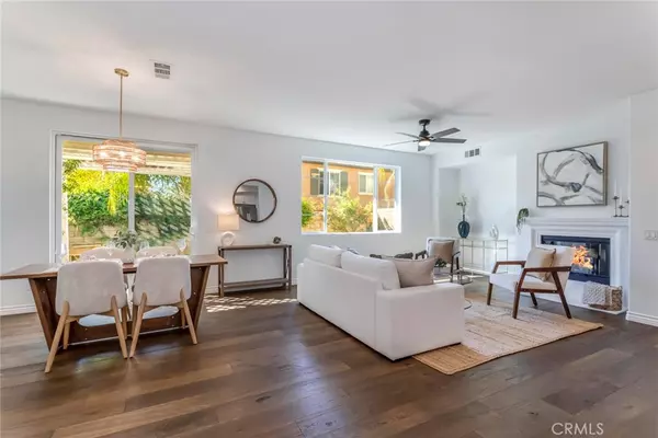 Saugus, CA 91350,19336 Opal LN