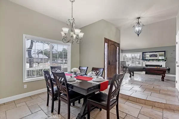 Chatsworth, CA 91311,10061 Cozycroft Ave