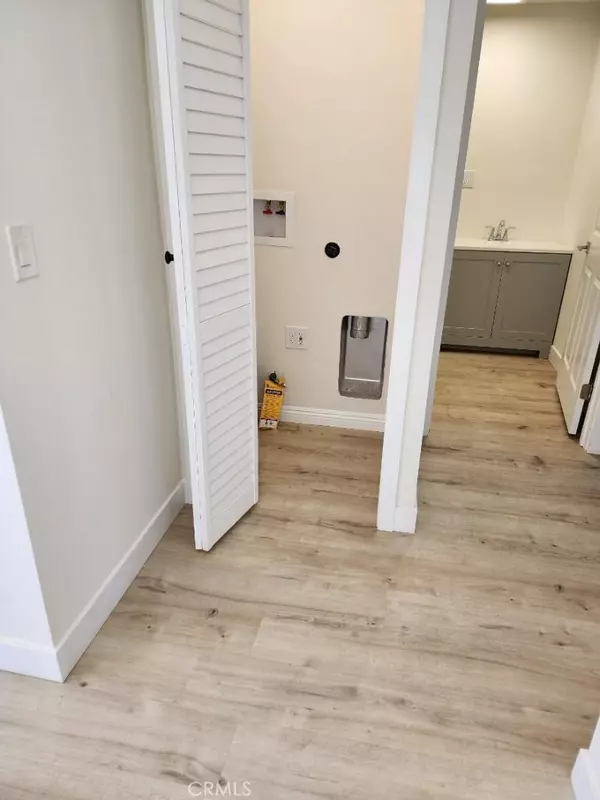 Reseda, CA 91335,7543 Enfield