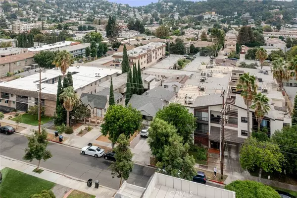 818 E Windsor RD, Glendale, CA 91205