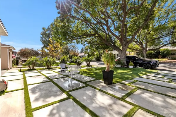 Burbank, CA 91505,1918 N Maple