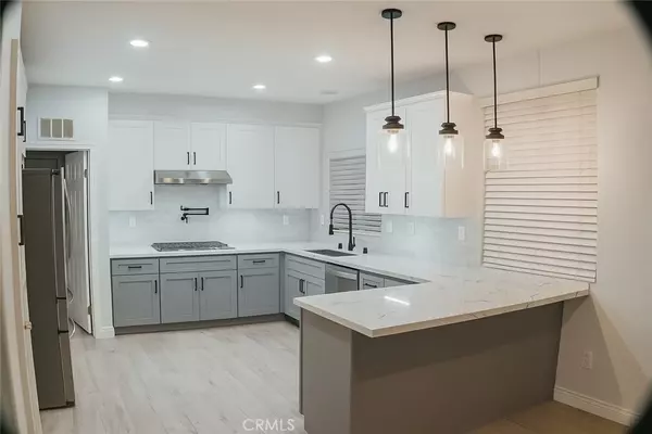 Saugus, CA 91350,20007 Holly Dr.