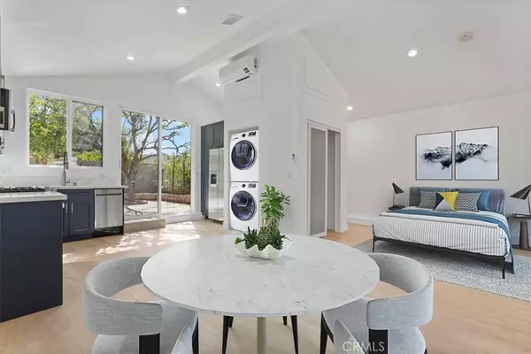 8360 N Vanalden AVE, Northridge, CA 91324