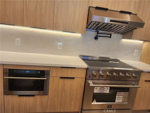 Winnetka, CA 91306,20520 Sherman Way