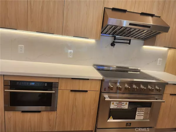 Winnetka, CA 91306,20520 Sherman Way