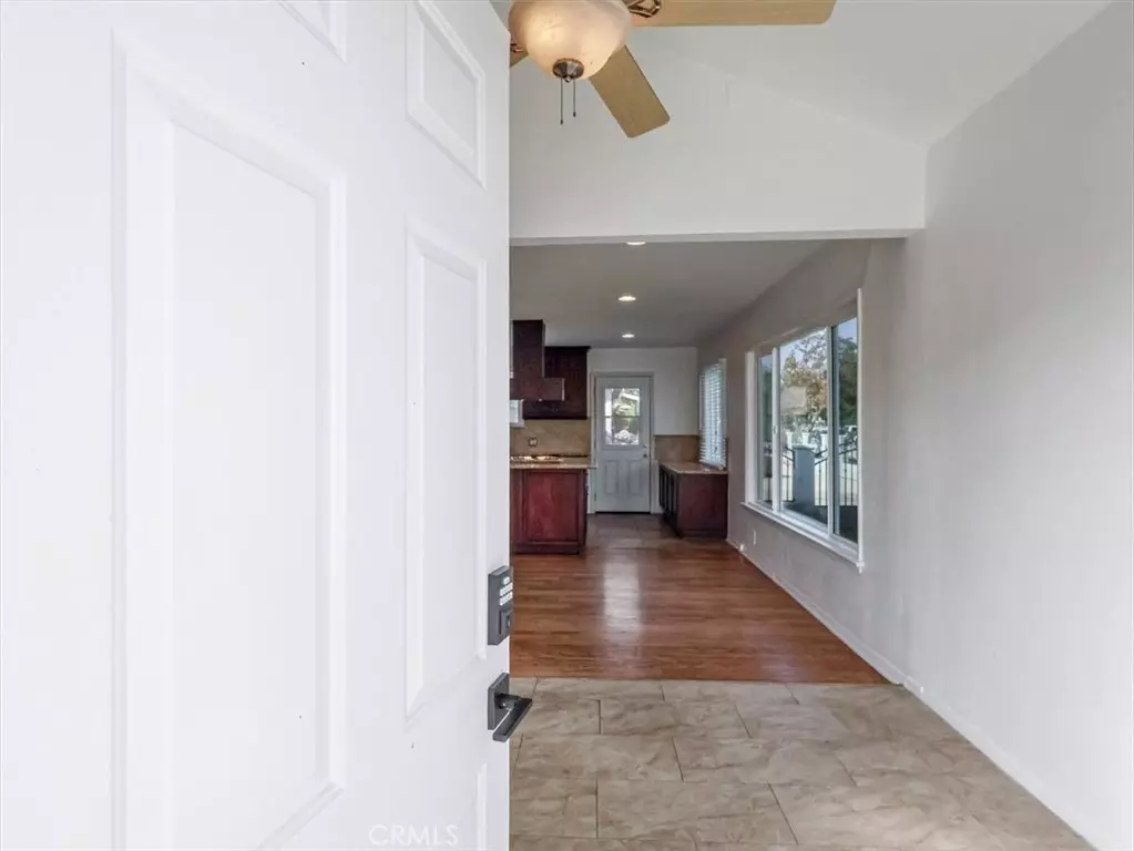 Canoga Park, CA 91304,7767 Independence AVE