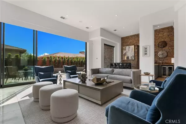 La Quinta, CA 92253,50070 Via De Moda