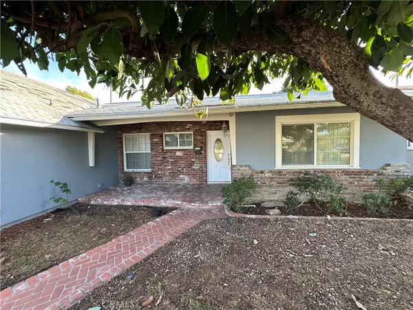 West Hills, CA 91307,23018 Hartland