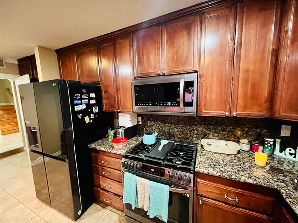 Saugus, CA 91350,21945 Centurion